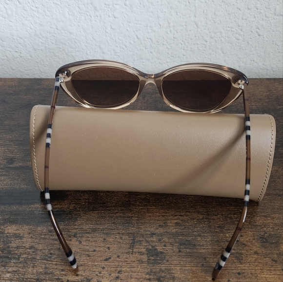 Burberry Cat Eye Nova Check Frame Sunglasses - Picture 3 of 11
